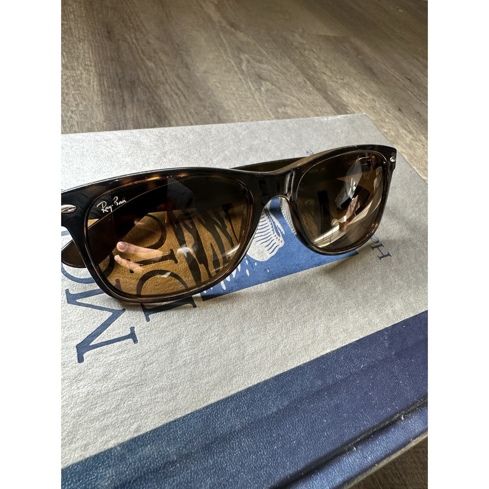 Ray-Ban RB2132 New Wayfarer‎ Sunglasses B-15 Brown Lens Havana Light Frame